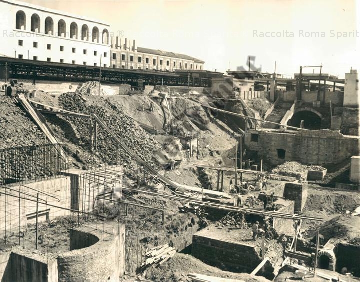foto della costruzione della Metro A di Roma