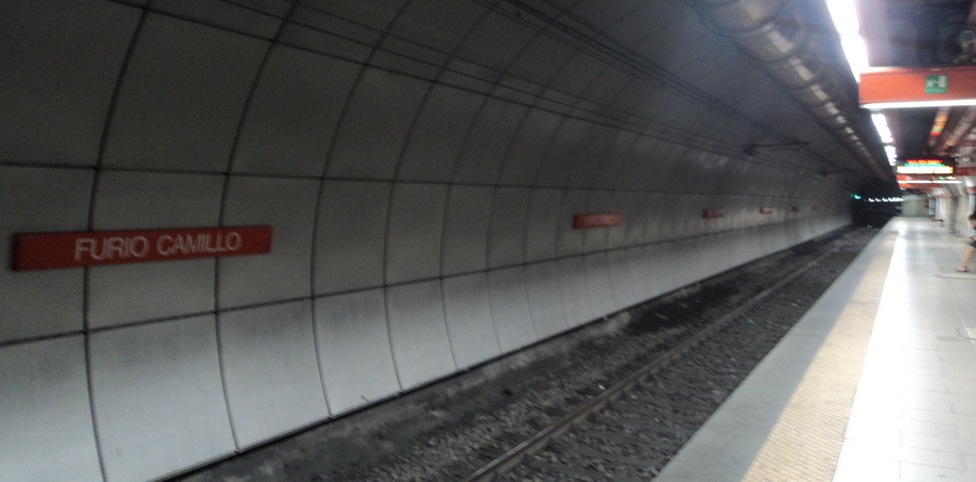 Metro A chiusura stazione Furio Camillo